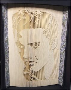 Elvis, by Annick Perrin, Shadow fold
