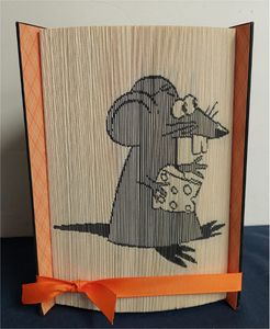 Mouse, by Deanna AmRhein, pattern by Wunderfold, Two Tone fold